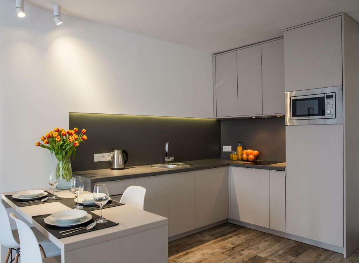 City Center Zelazna, Next To Warsaw'S Business District & Fabryka Norblina, By Warsawskyline Apartments Екстер'єр фото