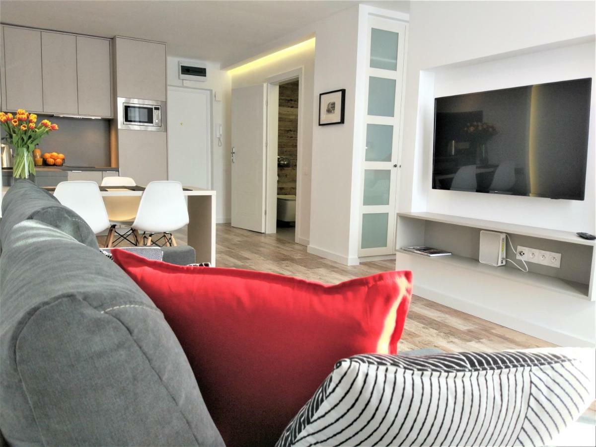 City Center Zelazna, Next To Warsaw'S Business District & Fabryka Norblina, By Warsawskyline Apartments Екстер'єр фото