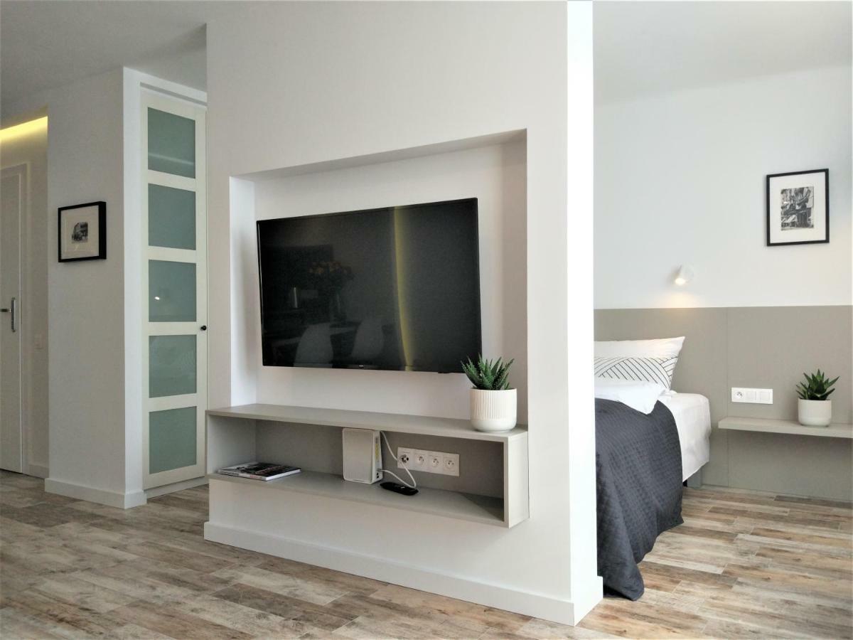 City Center Zelazna, Next To Warsaw'S Business District & Fabryka Norblina, By Warsawskyline Apartments Екстер'єр фото